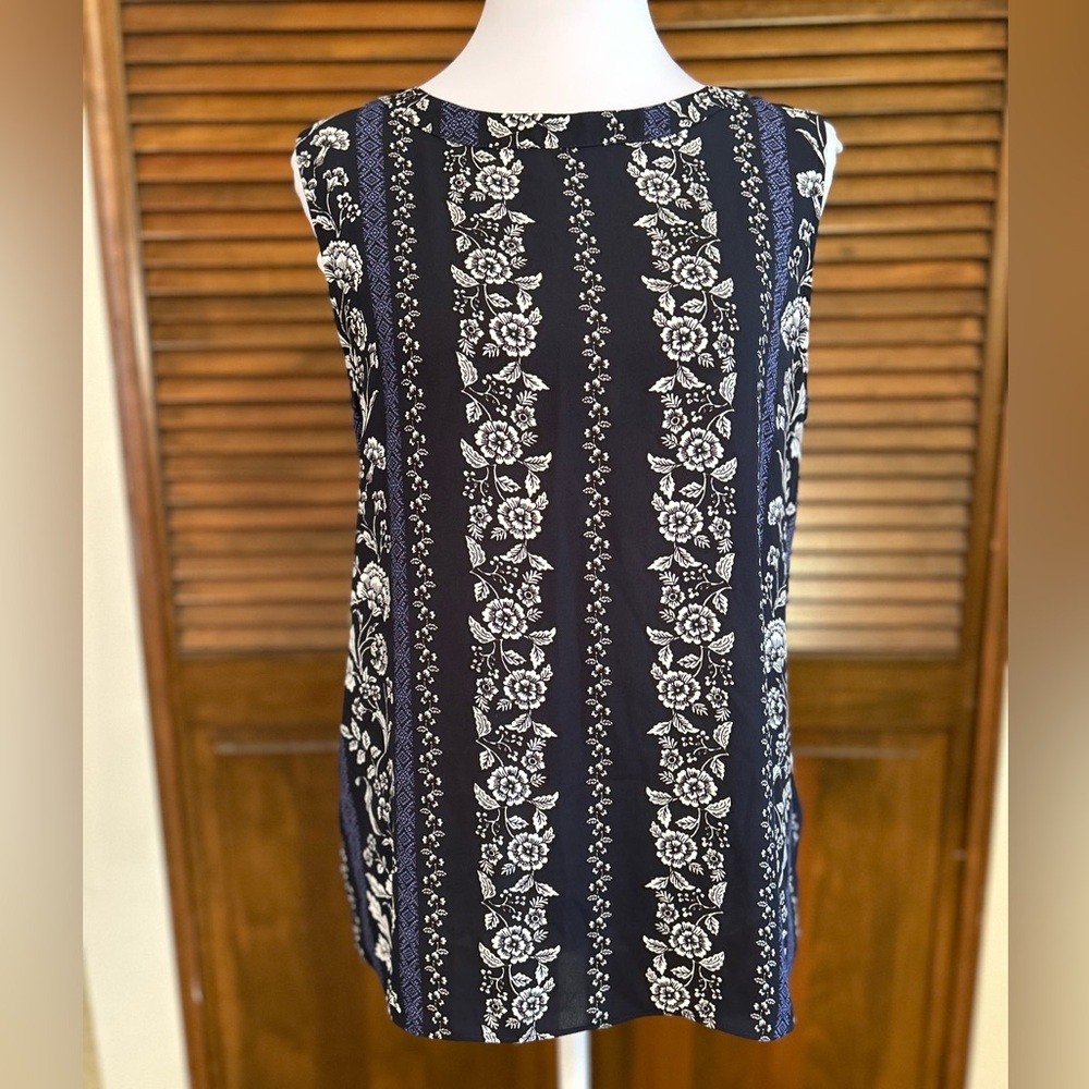 Loft Sleeveless Floral Black Pullover Summer Top Size M